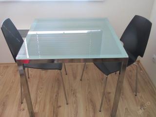 Jídelní stůl a židle IKEA 
