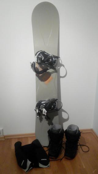 Snowboard, vázání, boty 