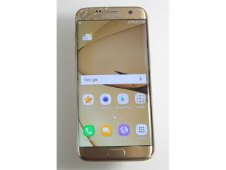 Mobilní telefon Samsung S7 - zlatý
