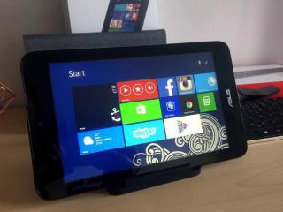 SET Tablet 32GB s Windows 8.1 + klávesnice a další