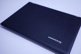 Lehký a výkonný notebook Lenovo