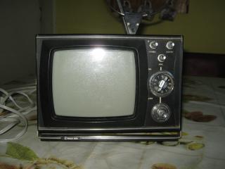 Prodám retro TV "ŠILELIS". Sběratelský kousek.