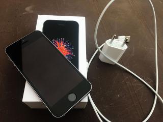 iPhone SE 32 GB