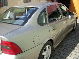 Prodám OPEL Vectra B 1.8i