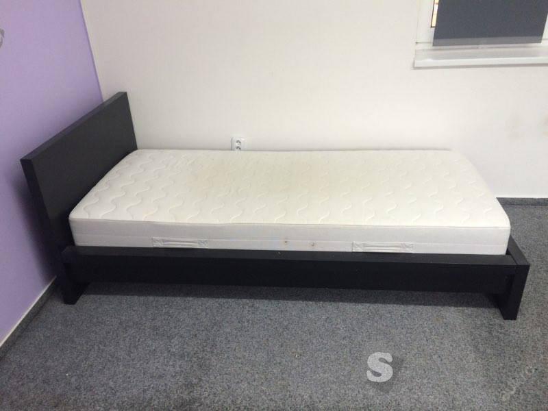 Set postele + rošt + velmi kvalitní matrace 