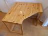 Dřevěný psací stůl lakovaný 